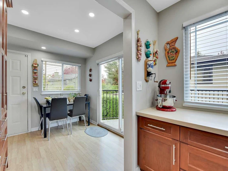 9113 145a Street, Surrey, BC, V3R 7L6 - 32