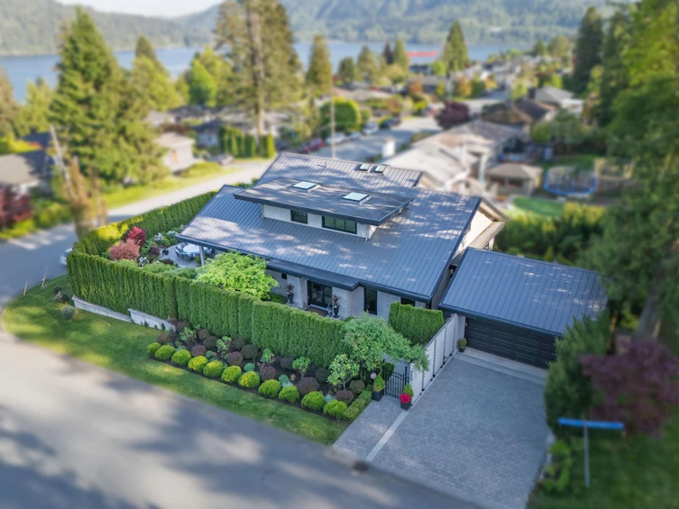 939 Friar Crescent, North Vancouver, BC, V7G 1M5 - 39