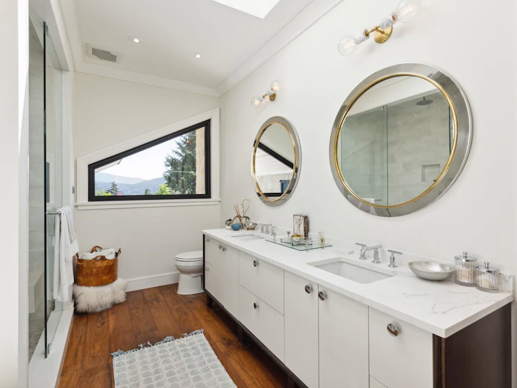 939 Friar Crescent, North Vancouver, BC, V7G 1M5 - 23