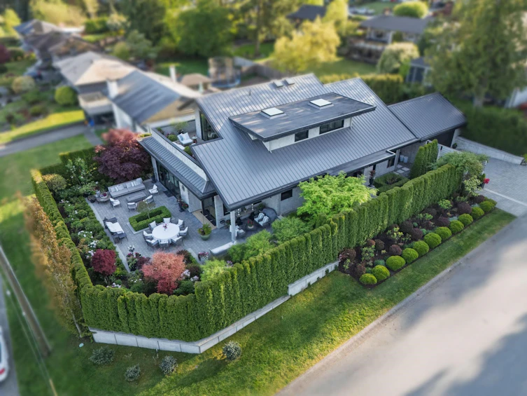 939 Friar Crescent, North Vancouver, BC, V7G 1M5 - 38