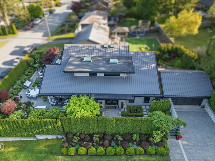 939 Friar Crescent, North Vancouver, BC, V7G 1M5 - 37