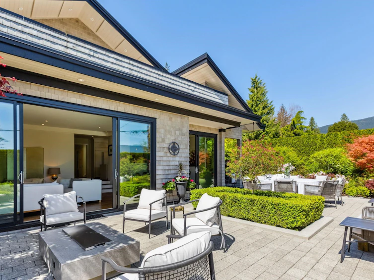 939 Friar Crescent, North Vancouver, BC, V7G 1M5 - 34