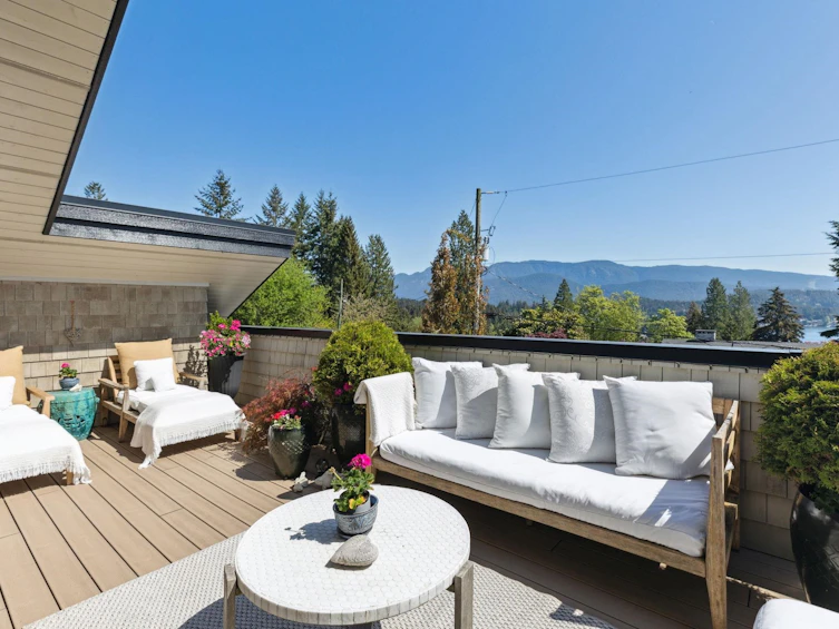 939 Friar Crescent, North Vancouver, BC, V7G 1M5 - 21