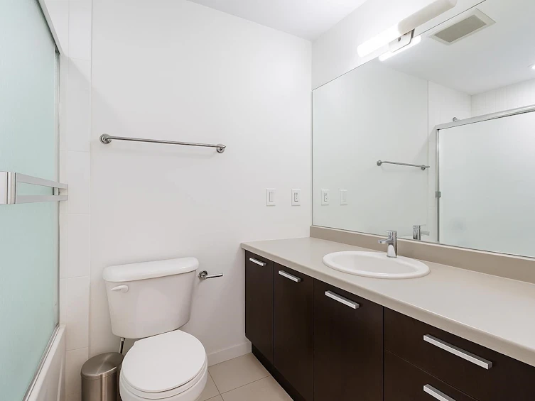 205-10455 University Drive, Surrey, BC, V3T 0A5 - 10