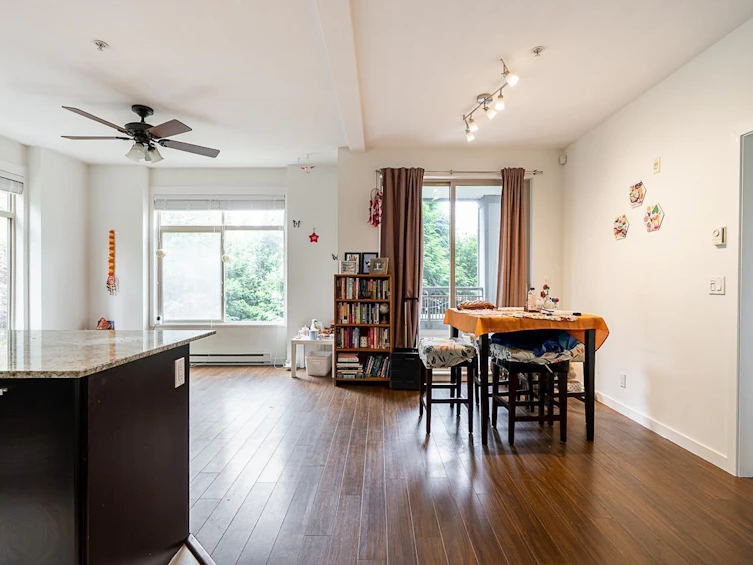 205-10455 University Drive, Surrey, BC, V3T 0A5 - 4