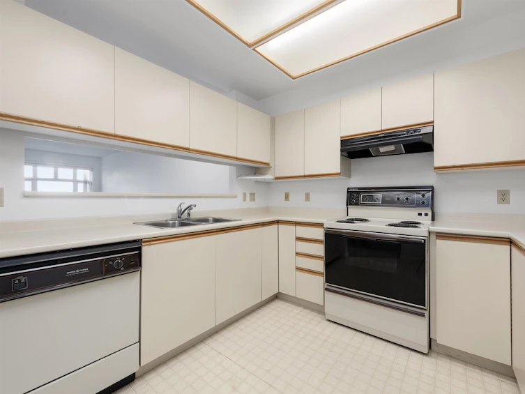 414-2800 Chesterfield Avenue, North Vancouver, BC, V7N 4M1 - 8