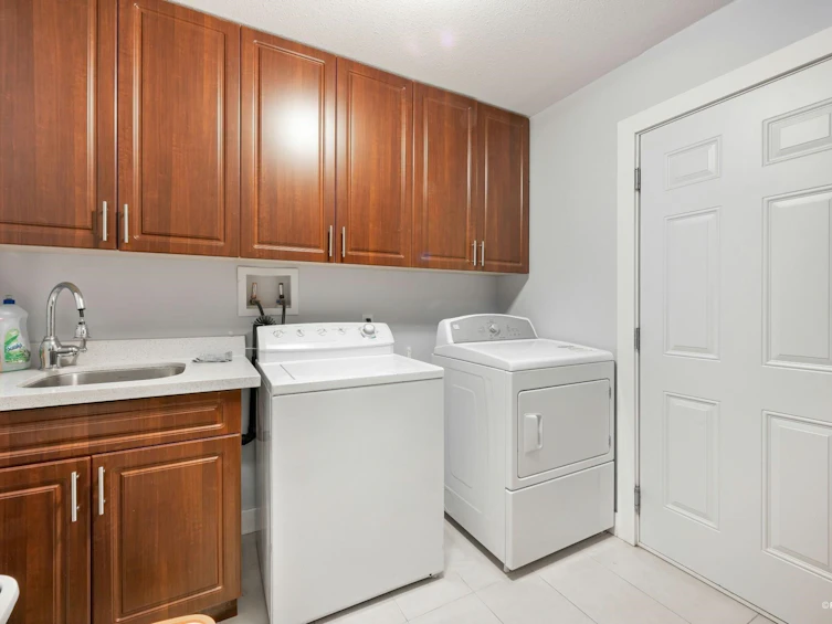 337 E 17th Street, North Vancouver, BC, V7L 2W1 - 34