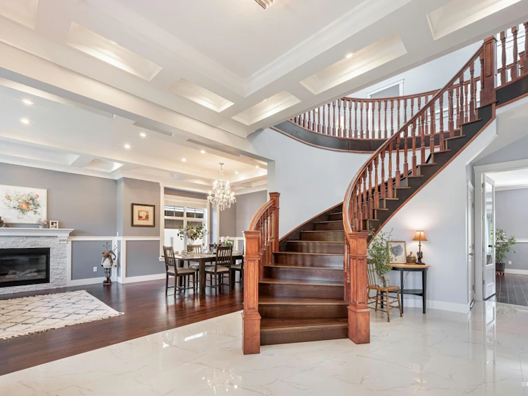 337 E 17th Street, North Vancouver, BC, V7L 2W1 - 2
