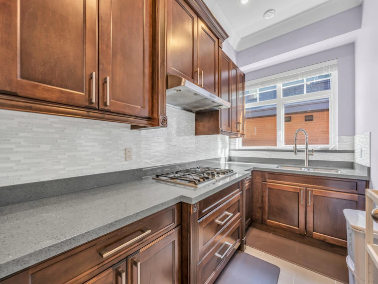 337 E 17th Street, North Vancouver, BC, V7L 2W1 - 11