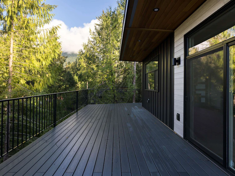 5790 Tillicum Bay Road, Sechelt, BC, V7Z 0C7 - 5
