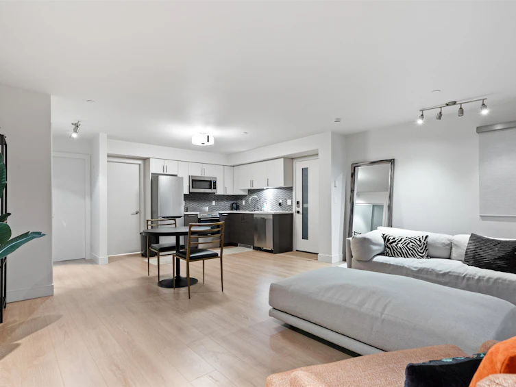 14559 Marine Drive, Surrey, BC, V4A 0A9 - 32