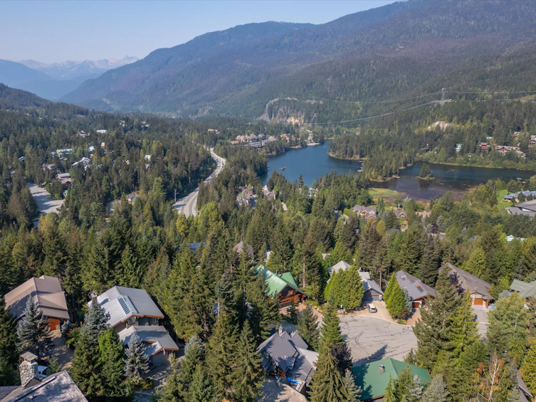 2341 Gondola Way, Whistler, BC, V8E 0N2 - 38