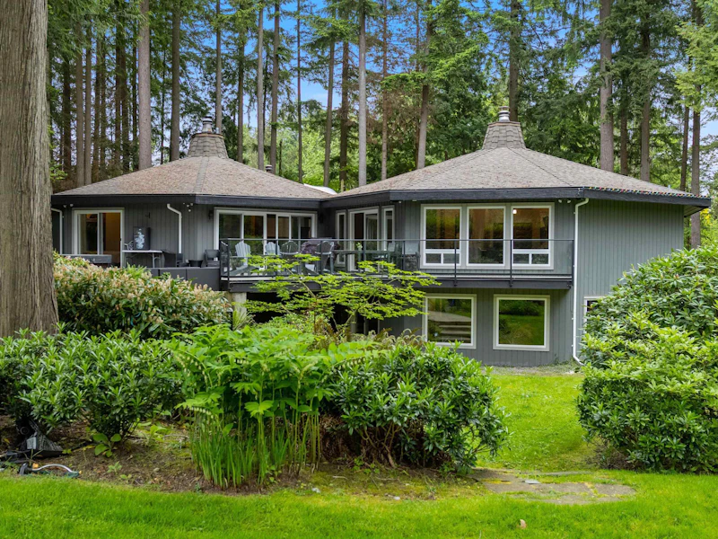 13538 20th Avenue, Surrey BC V4A 1Z6