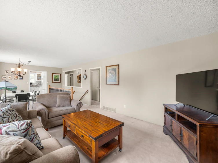 22101 Canuck Crescent, Maple Ridge, BC, V2X 4G1 - 8