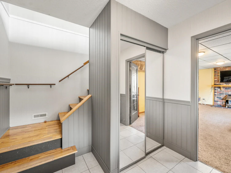 22101 Canuck Crescent, Maple Ridge, BC, V2X 4G1 - 4