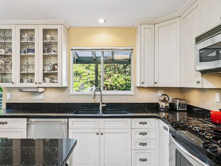 308 W 15th Street, North Vancouver, BC, V7M 1S5 - 12