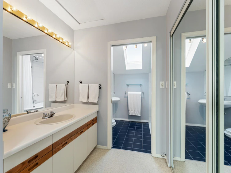 308 W 15th Street, North Vancouver, BC, V7M 1S5 - 22