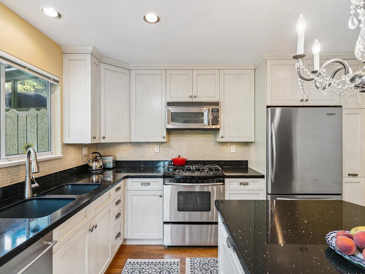 308 W 15th Street, North Vancouver, BC, V7M 1S5 - 13