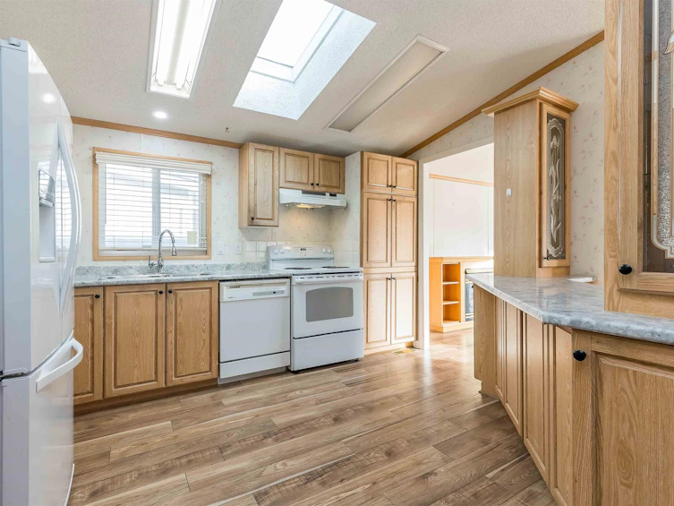 27-45918 Knight Road, Chilliwack, BC, V2R 3X4 - 4