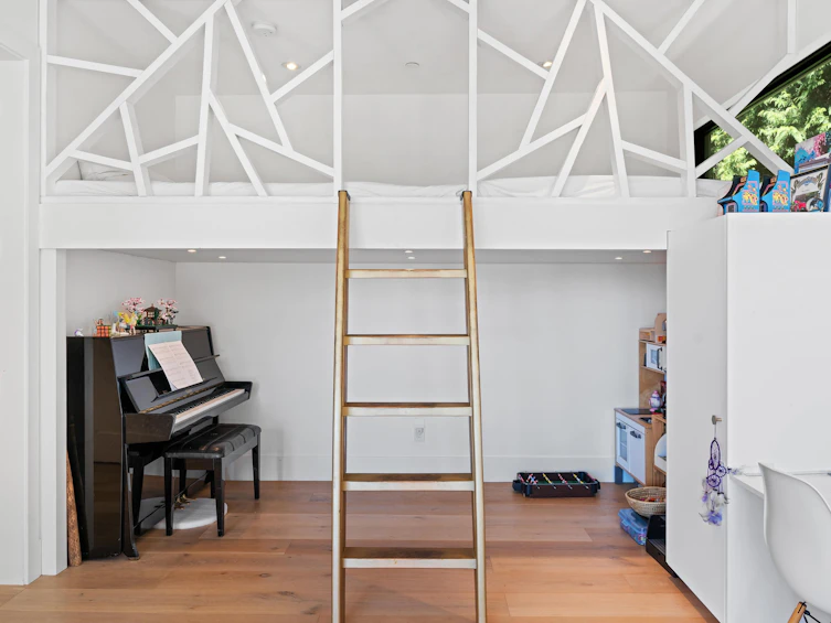 4701 Piccadilly South Road, West Vancouver, BC, V7W 1J8 - 32