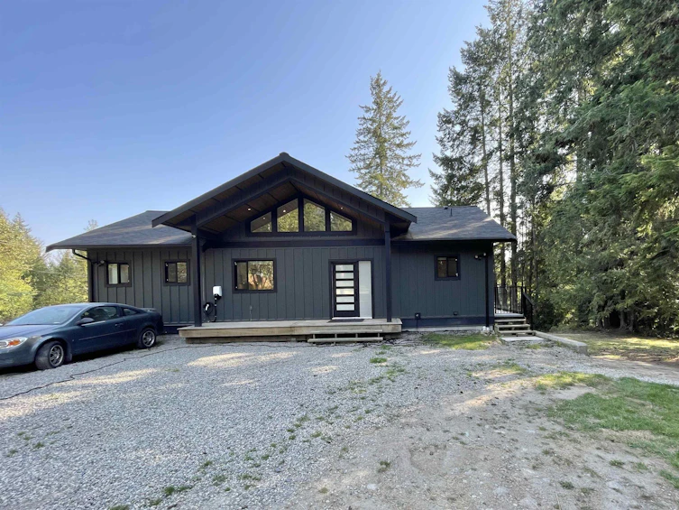 915 Payne Road, Gibsons, BC, V0N 1V7