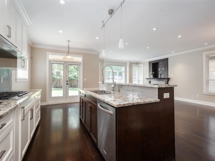 3790 Hoskins Road, North Vancouver, BC, V7K 2N8 - 4