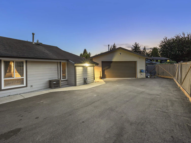 21825 Dover Road, Maple Ridge, BC, V2X 7V6 - 30