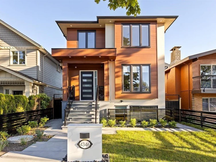 4346 Pender Street, Burnaby, BC, V5C 2M6