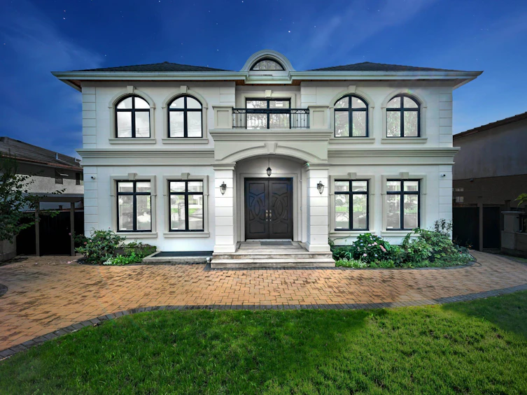 6680 Winch Street, Burnaby, BC, V5B 2L6 - 36