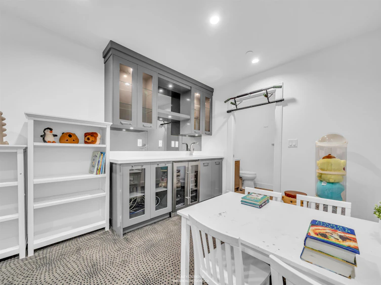 90 W 27th Avenue, Vancouver, BC, V5Y 2K3 - 31