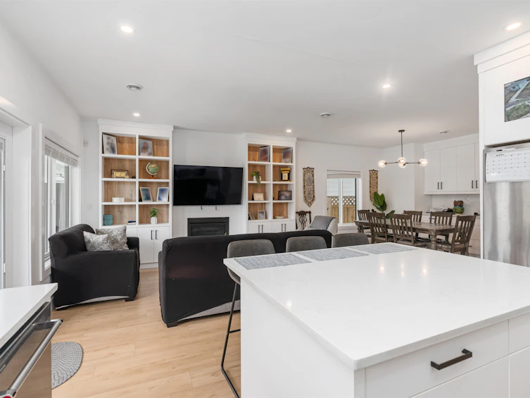 18470 64 Avenue, Surrey, BC, V3S 8J6 - 11