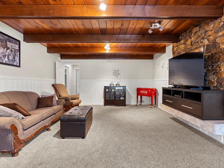 3164 Old Clayburn Road, Abbotsford, BC, V2S 4H3 - 28