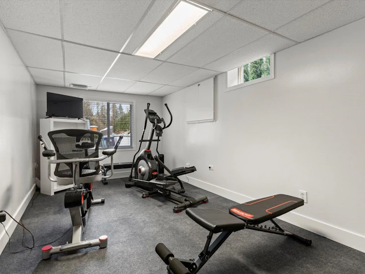 3164 Old Clayburn Road, Abbotsford, BC, V2S 4H3 - 30