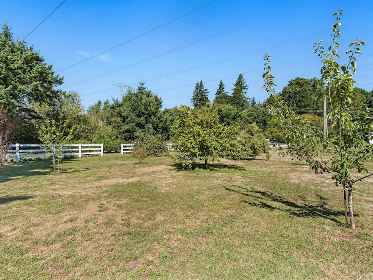3164 Old Clayburn Road, Abbotsford, BC, V2S 4H3 - 5