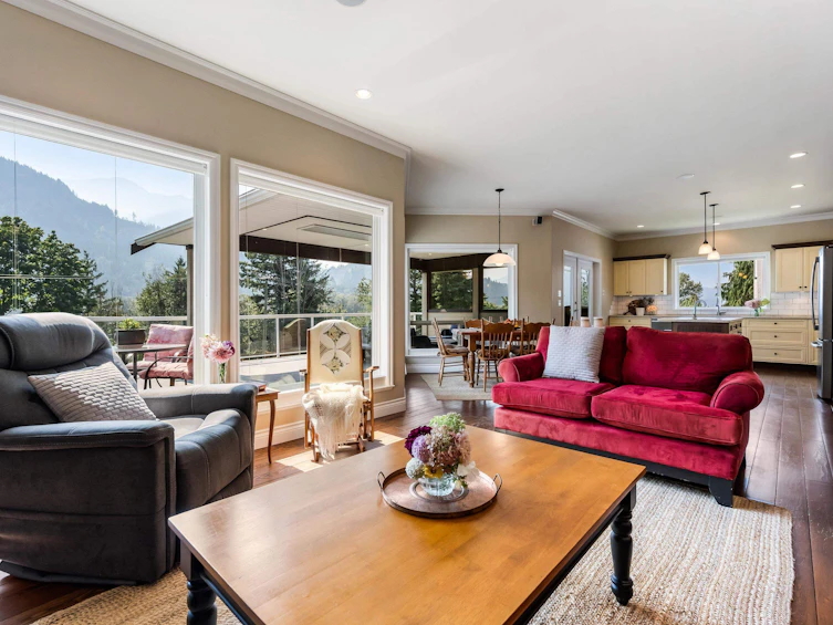 4360 Estate Drive, Chilliwack, BC, V2R 3B4 - 2