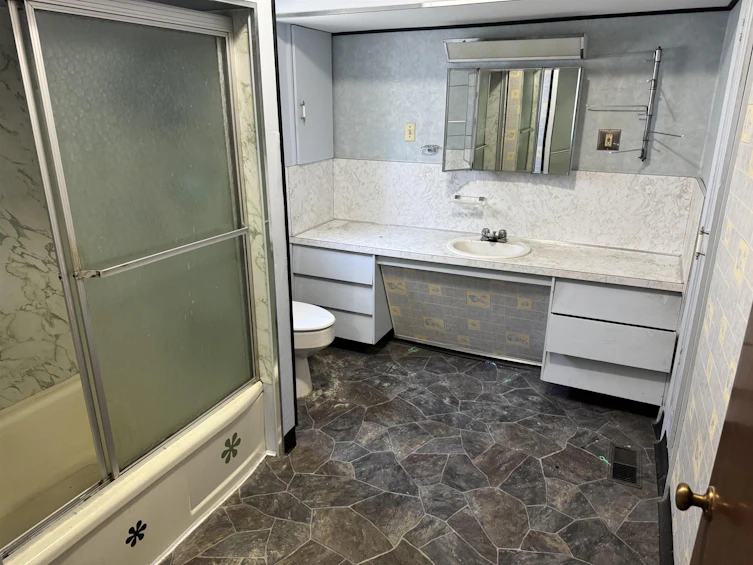 3058 Charles Street, Vancouver, BC, V5K 3B5 - 11