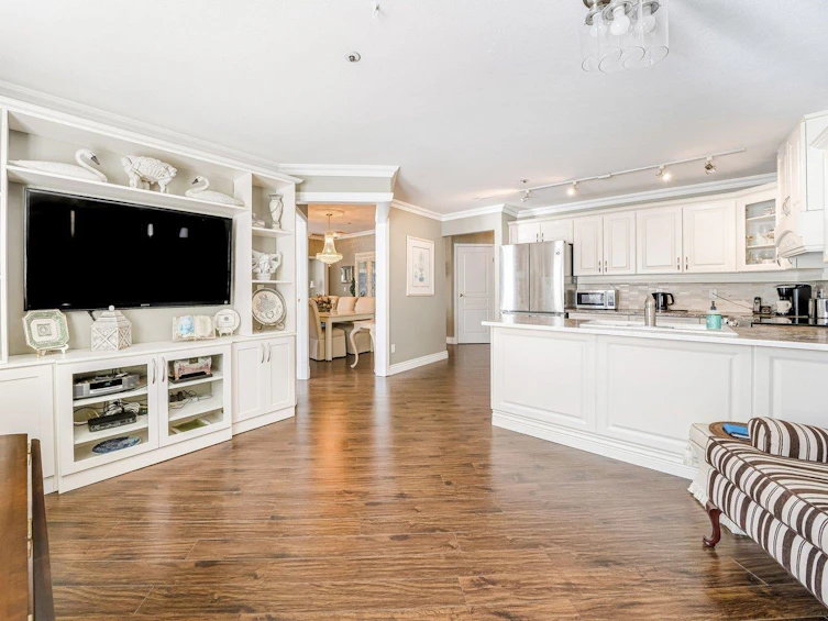 211N-1100 56 Street, Delta, BC, V4L 2N2 - 9