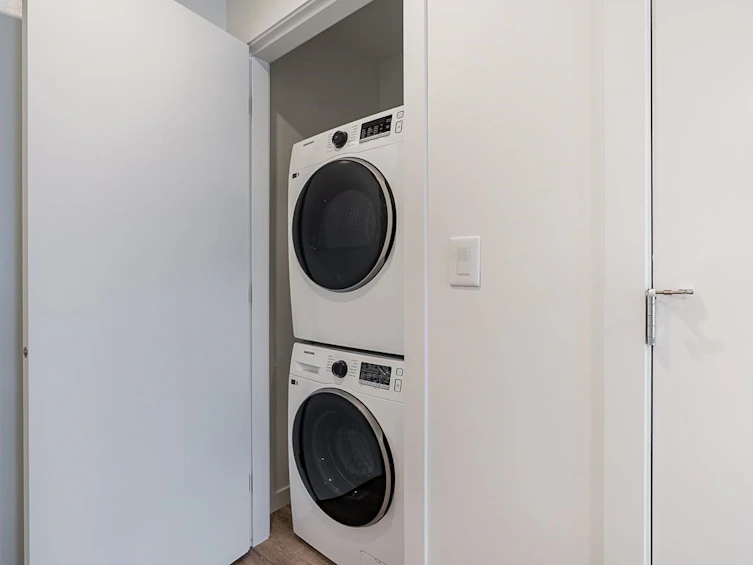 E302-10829 140 Street, Surrey, BC, V3R 0H4 - 13