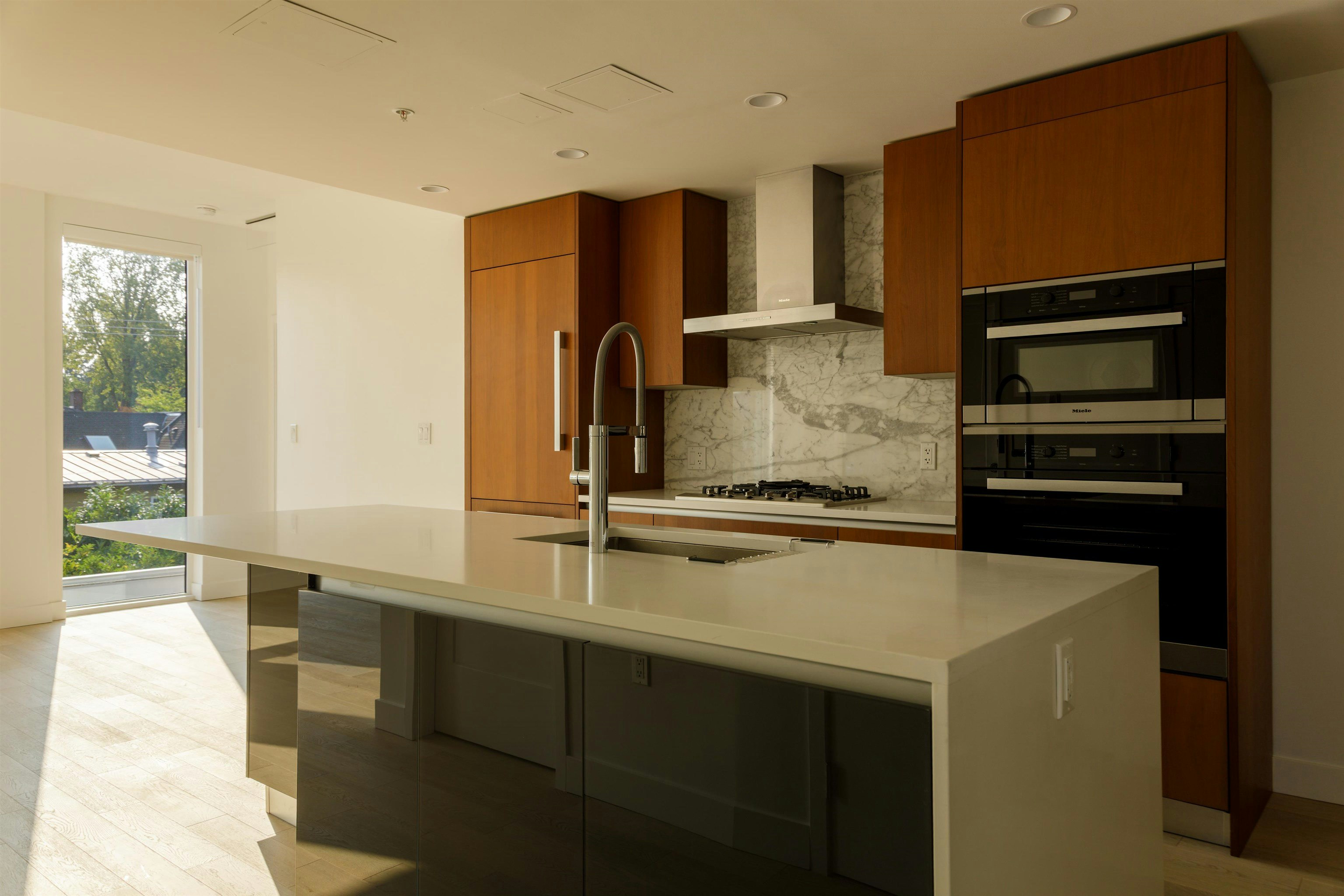 402-2888 Arbutus Street, Vancouver, BC, V6J 0J1