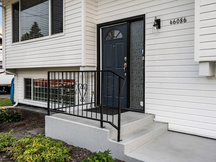 46086 Larter Avenue, Chilliwack, BC, V2P 6M6 - 35