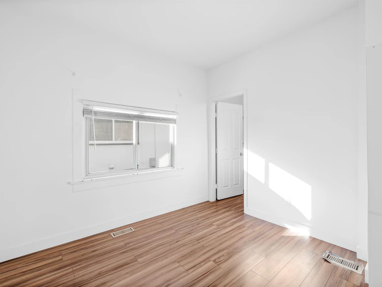 1722 E 41st Avenue, Vancouver, BC, V5P 1K6 - 18