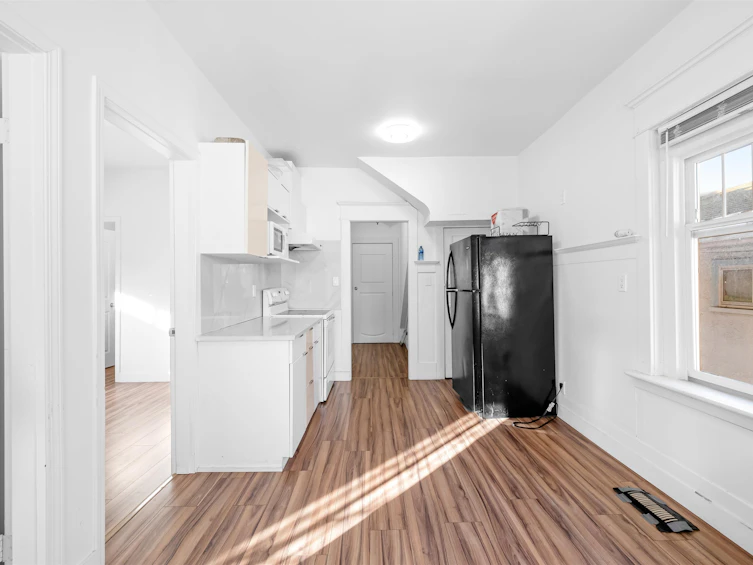 1722 E 41st Avenue, Vancouver, BC, V5P 1K6 - 11