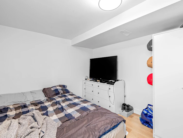 1722 E 41st Avenue, Vancouver, BC, V5P 1K6 - 33