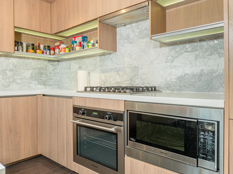 1915-13750 100 Avenue, Surrey, BC, V3T 0L3 - 8