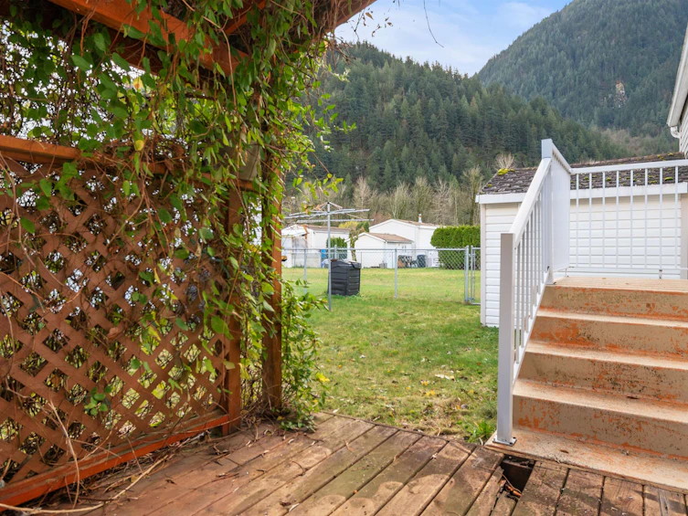 21-62790 Flood Hope Road, Hope, BC, V0X 1L2 - 18