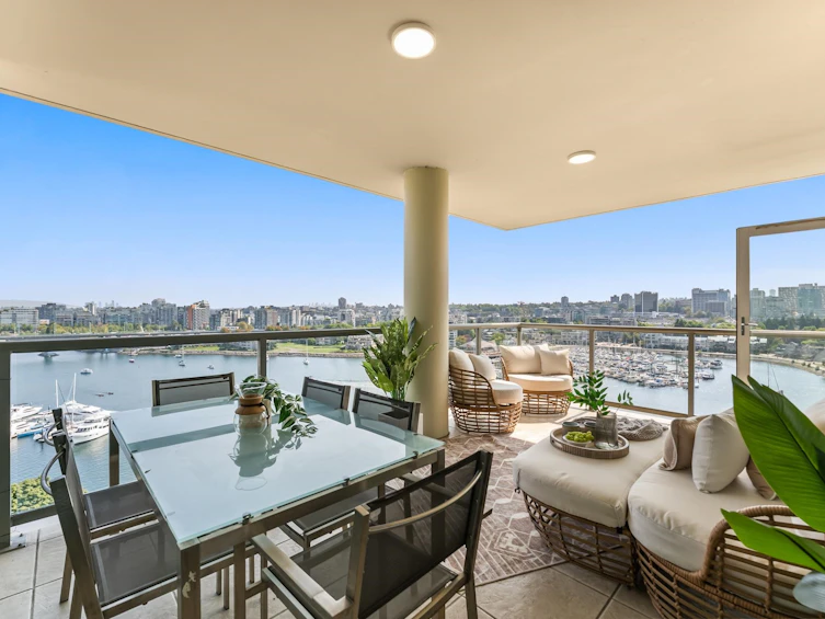 1503-1328 Marinaside Crescent, Vancouver, BC, V6Z 3B3 - 9