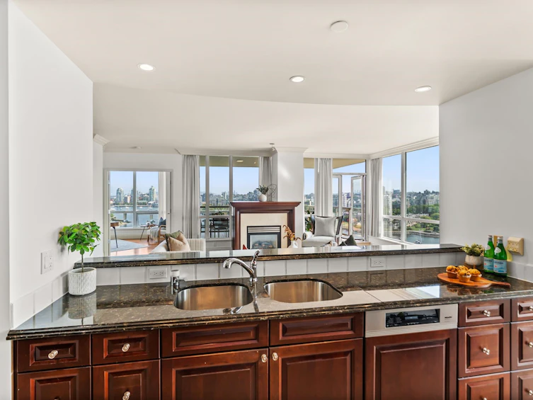 1503-1328 Marinaside Crescent, Vancouver, BC, V6Z 3B3 - 12