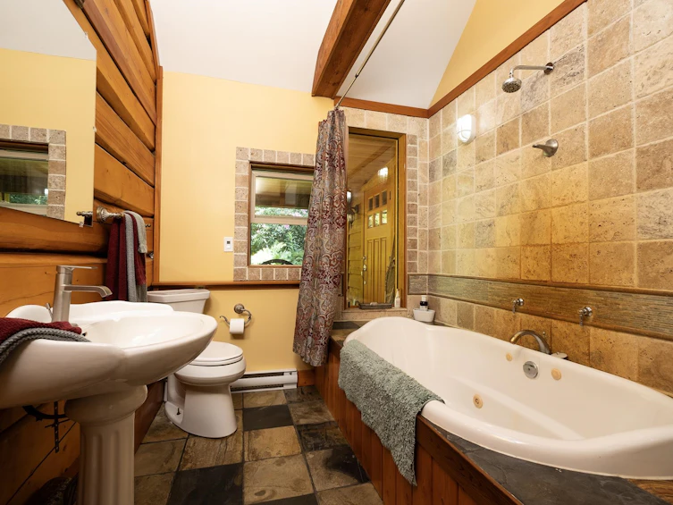 1760 Pell Road, Roberts Creek, BC, V0N 2W1 - 29