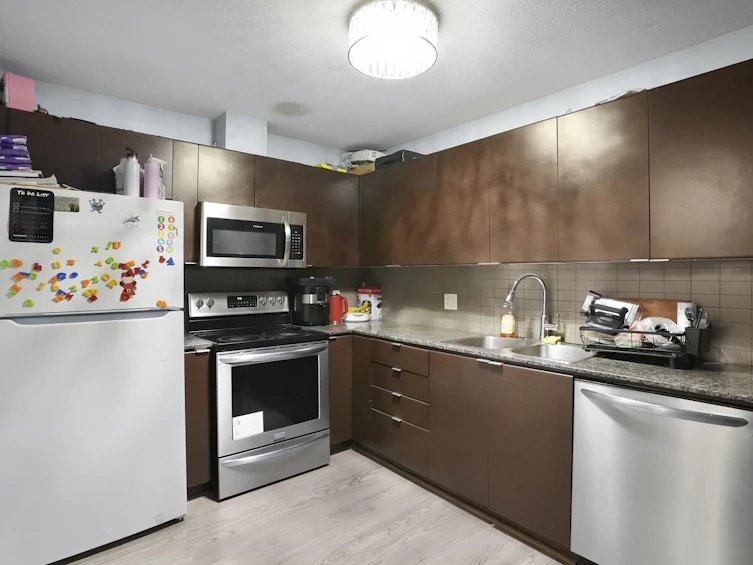 501-13618 100 Avenue, Surrey, BC, V3T 0A8 - 7