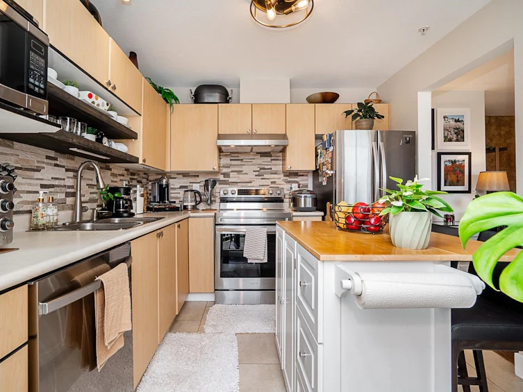 403-10188 155 Street, Surrey, BC, V3R 0R6 - 16